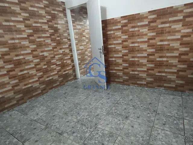 Casa 2 quartos e 1 banheiro, para alugar, no bairro Balneário São José em São Paulo