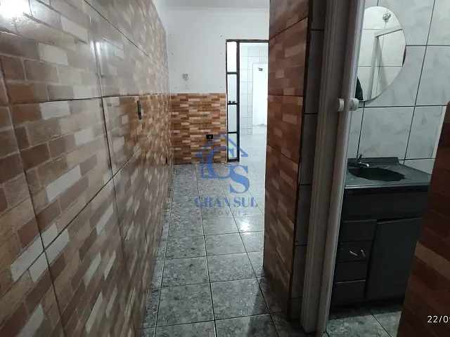 Casa 2 quartos e 1 banheiro, para alugar, no bairro Balneário São José em São Paulo