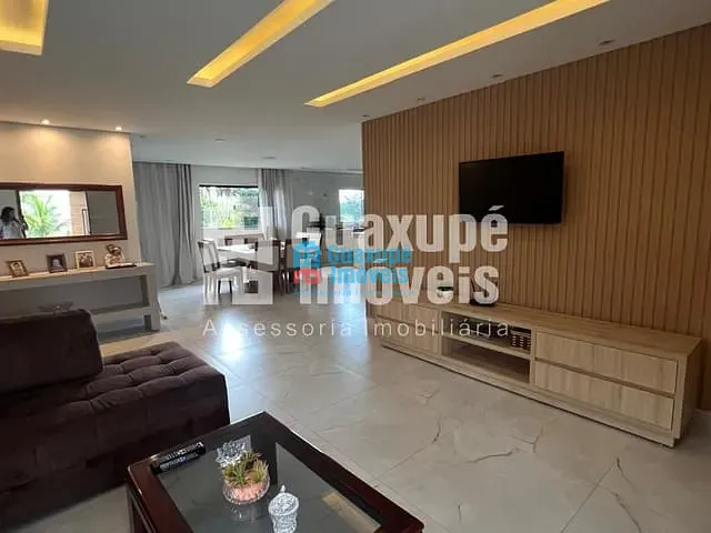 Casa com 420m², à venda, no bairro Primavera em GUAXUPÉ