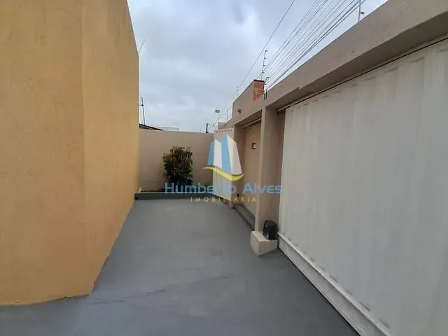 Casa com 204m² 4 quartos e 3 banheiros, para alugar, no bairro Felícia em Vitória da Conquista