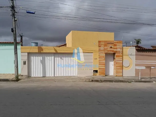 Casa com 204m² 4 quartos e 3 banheiros, para alugar, no bairro Felícia em Vitória da Conquista