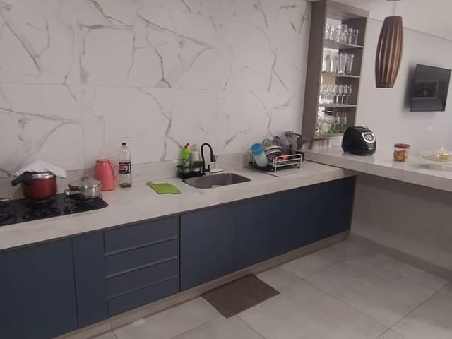 Casa 4 quartos e 4 banheiros, à venda, no bairro Parque Residencial Frezzarin em Santa Bárbara D'Oeste