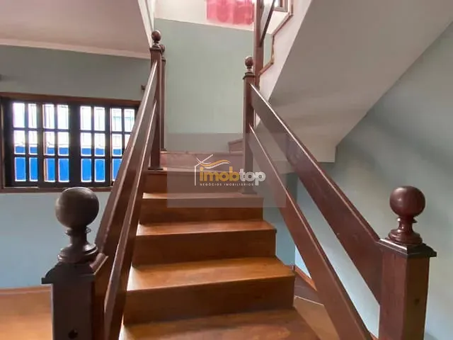 Casa 4 quartos e 5 banheiros, à venda, no bairro Jardim Santa Mena em Guarulhos