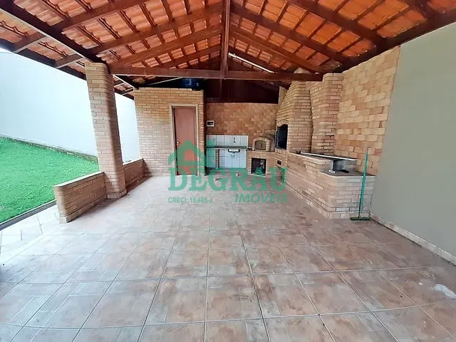 Casa 4 quartos e 3 banheiros, à venda, no bairro Parque Residencial Itapeva em Itapeva