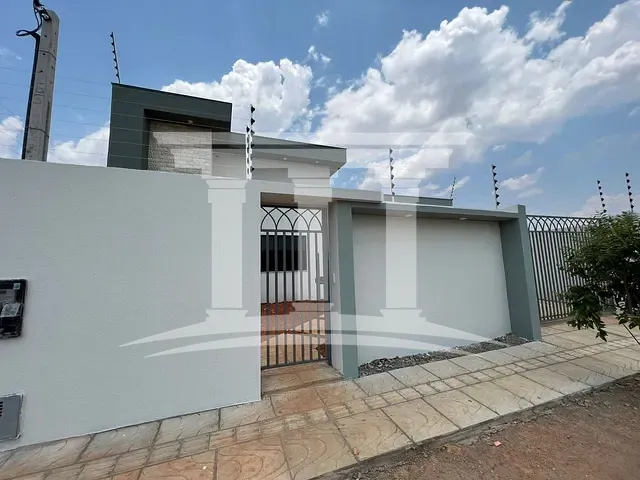 Casa com 300m², à venda, no bairro Distrito Industrial em Sinop