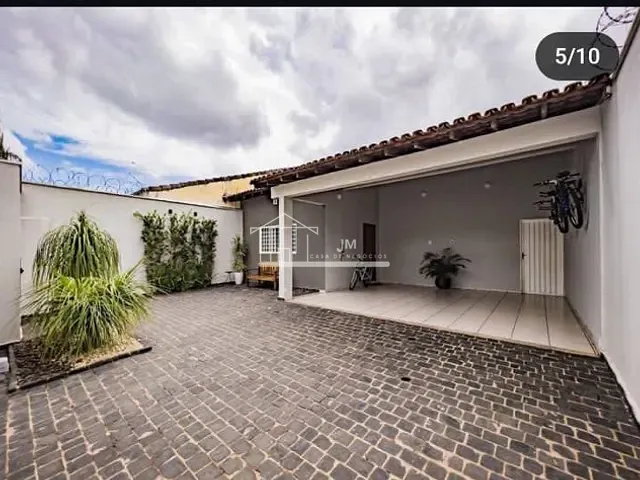 Casa com 250m² 3 quartos e 2 banheiros, à venda, no bairro Jardim Karaíba em Uberlândia
