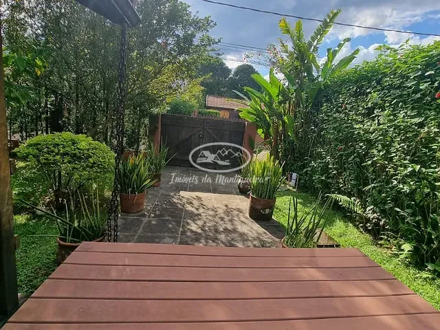Casa com 560m² 5 quartos e 5 banheiros, à venda ou para alugar, no bairro Penedo em Itatiaia