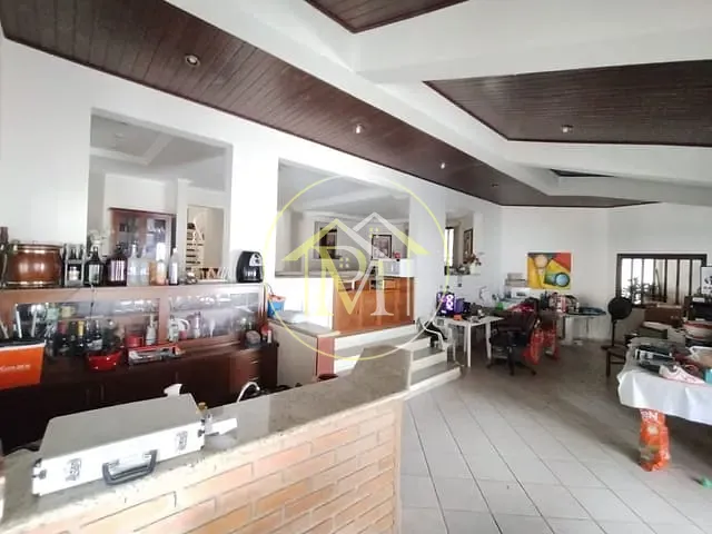 Casa com 660m² 4 quartos e 6 banheiros, à venda, no bairro Jardim Ibiti do Paco em Sorocaba