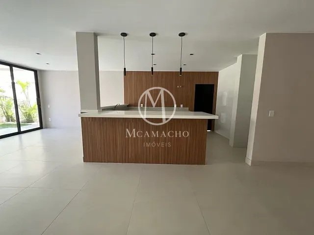 Casa com 326m² 4 quartos e 4 banheiros, à venda, no bairro Barra da Tijuca em Rio de Janeiro
