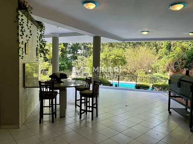 Casa com 2247m² 6 quartos e 8 banheiros, para alugar, no bairro Tamboré em Barueri