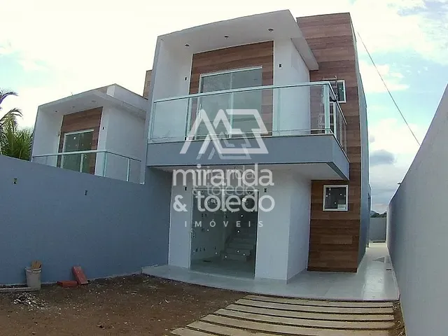 Casa com 180m² 2 quartos e 3 banheiros, à venda, no bairro Santa Mônica em Guarapari