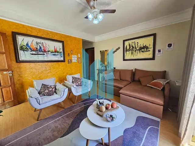 Casa com 250m² 3 quartos e 2 banheiros, à venda, no bairro Jardim das Hortênsias em Poços de Caldas