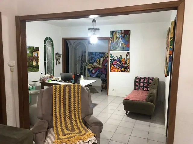 Casa com 250m² 3 quartos e 3 banheiros, à venda ou para alugar, no bairro Jardim das Indústrias em São José dos Campos