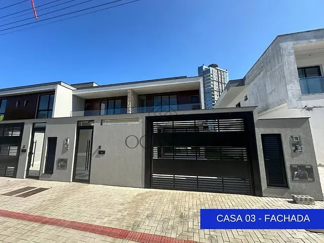 Casa com 239m² 3 quartos e 5 banheiros, à venda, no bairro Vila Nova em Porto Belo