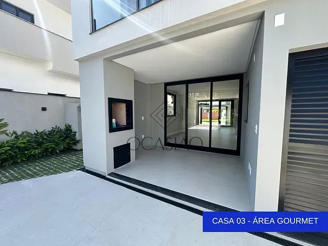 Casa com 239m² 3 quartos e 5 banheiros, à venda, no bairro Vila Nova em Porto Belo