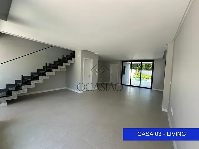 Casa com 239m² 3 quartos e 5 banheiros, à venda, no bairro Vila Nova em Porto Belo