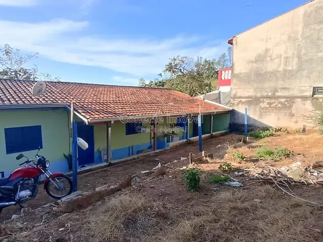 Casa com 374m² 2 quartos e 1 banheiro, à venda, no bairro Parque Florianópolis em Jaguariúna
