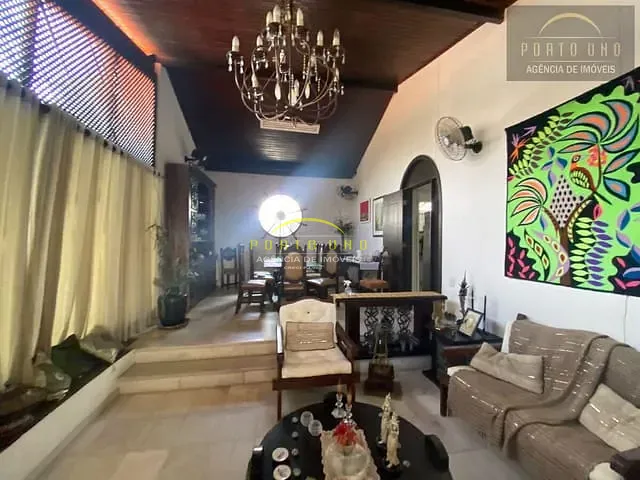 Casa com 360m², à venda, no bairro Pituba em Salvador