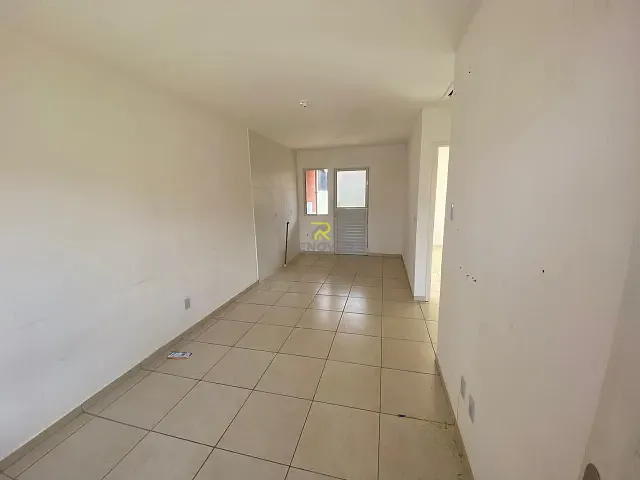 Casa com 126m² 2 quartos e 1 banheiro, para alugar, no bairro Núcleo Habitacional 2000 em Guarapuava