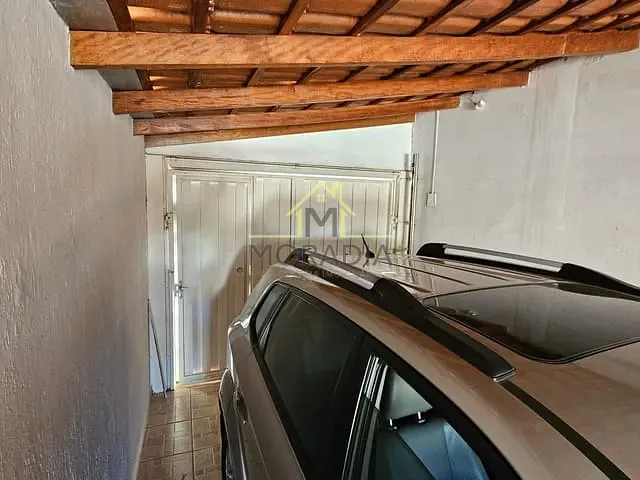Casa com 371m² 7 quartos e 6 banheiros, à venda, no bairro Centro em Guaxupé