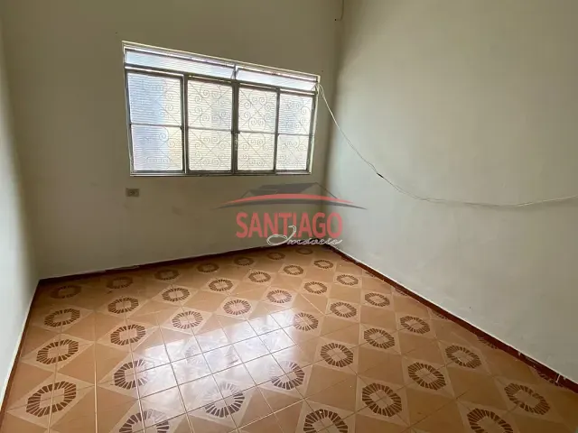 Casa 2 quartos e 1 banheiro, para alugar, no bairro Farol em Santo Antônio de Pádua