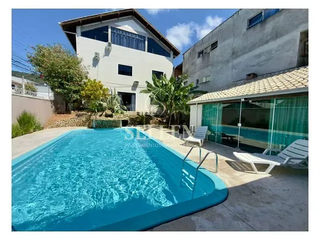 Casa com 130m² 4 quartos e 3 banheiros, para alugar, no bairro Nações em Balneário Camboriú