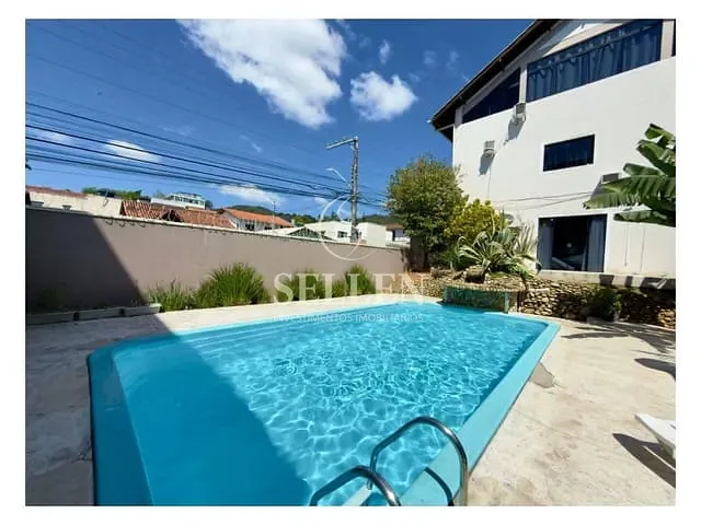 Casa com 130m² 4 quartos e 3 banheiros, para alugar, no bairro Nações em Balneário Camboriú