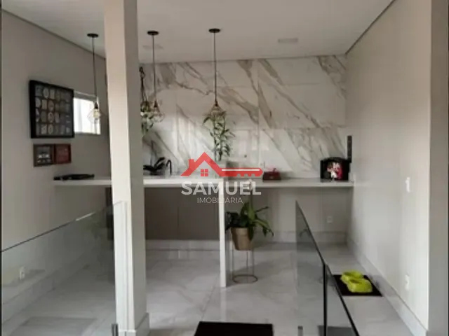 Casa com 800m² 5 quartos e 2 banheiros, à venda, no bairro Setor Habitacional Vicente Pires em Brasília
