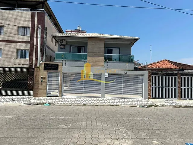 Sobrado com 68m² 2 quartos e 1 banheiro, à venda, no bairro Ocian em Praia Grande