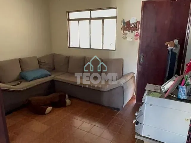 Casa com 250m² 3 quartos e 1 banheiro, à venda, no bairro Itaim em Taubaté