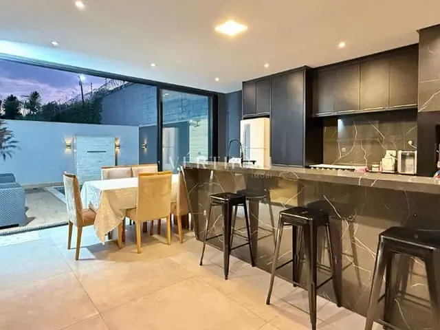 Casa com 220m² 3 quartos e 4 banheiros, à venda, no bairro Esperança em Londrina