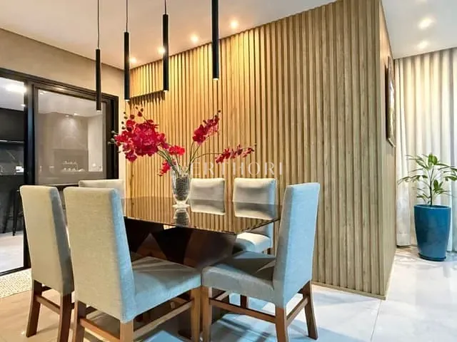 Casa com 220m² 3 quartos e 4 banheiros, à venda, no bairro Esperança em Londrina