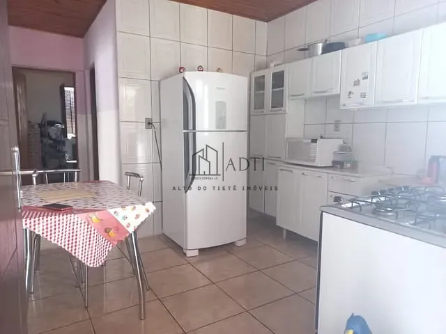 Casa com 470m² 3 quartos e 1 banheiro, à venda, no bairro Vila São Paulo em Mogi das Cruzes