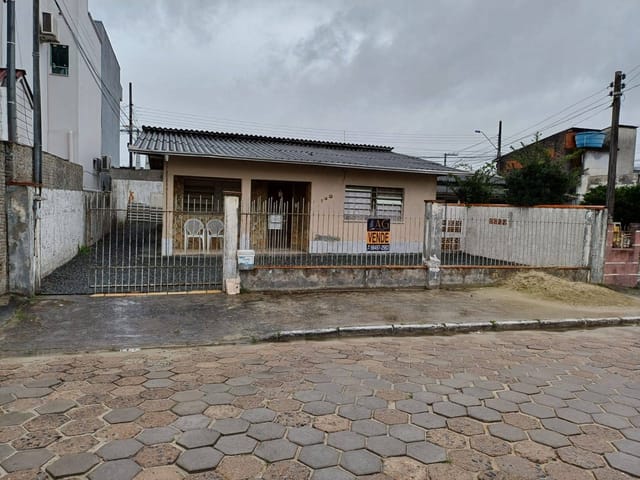Casa 3 quartos e 1 banheiro, à venda, no bairro São Vicente em Itajaí