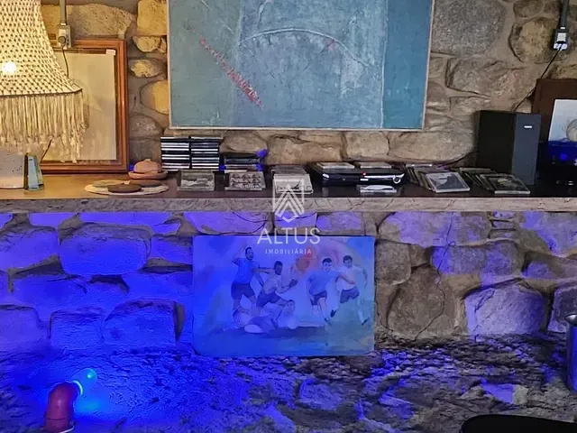 Casa 6 quartos e 8 banheiros, à venda, no bairro Ubatuba em Ubatuba