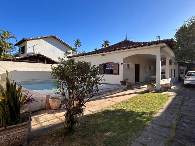 Casa 3 quartos e 3 banheiros, à venda, no bairro Palmeiras em Cabo Frio