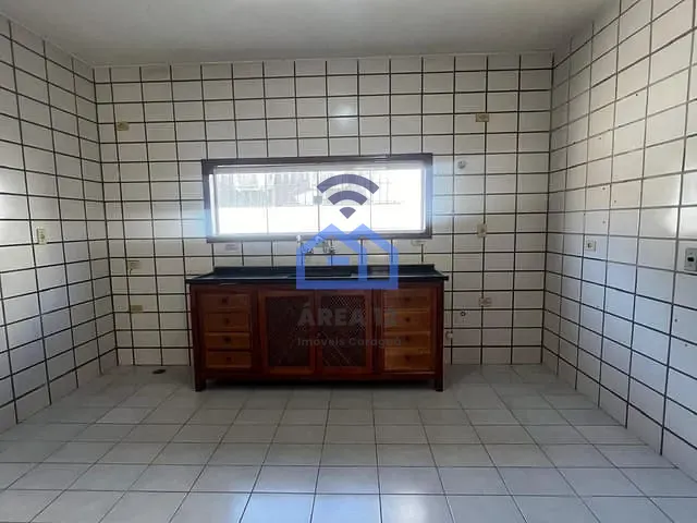 Sobrado com 336m² 4 quartos e 4 banheiros, à venda, no bairro Jardim Primavera em Caraguatatuba