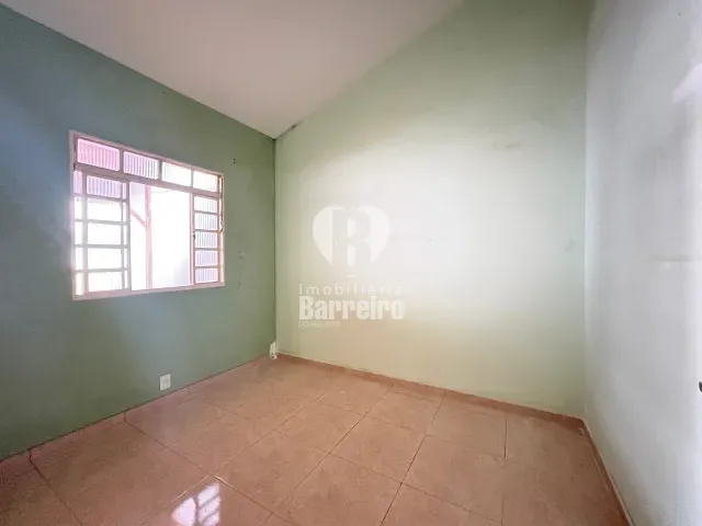 Casa 2 quartos e 1 banheiro, à venda, no bairro Independência (Barreiro) em Belo Horizonte