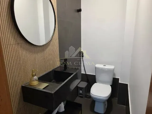 Casa 3 quartos e 3 banheiros, para alugar, no bairro Santa Catarina em Juiz de Fora
