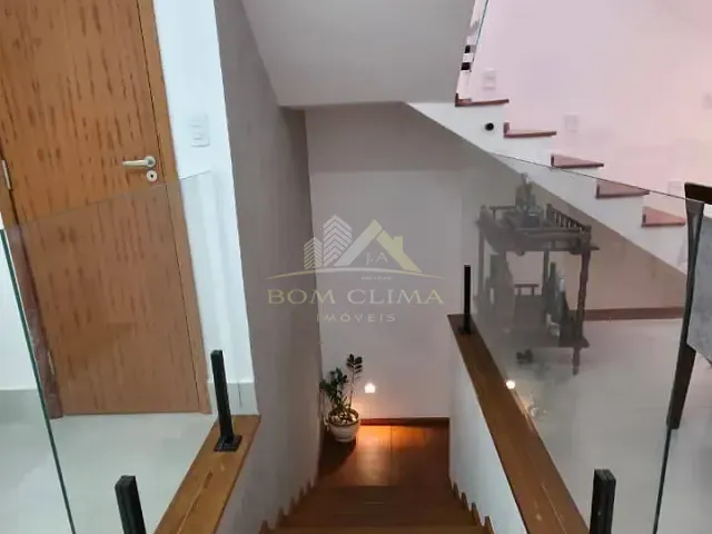 Casa 3 quartos e 3 banheiros, para alugar, no bairro Santa Catarina em Juiz de Fora
