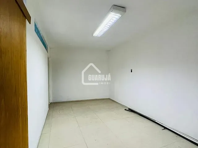 Casa com 250m², para alugar, no bairro Ponta da Praia em Santos