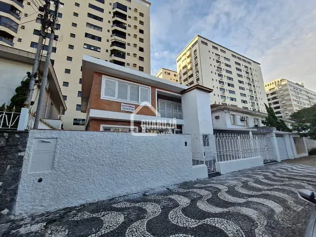 Casa com 250m², para alugar, no bairro Ponta da Praia em Santos