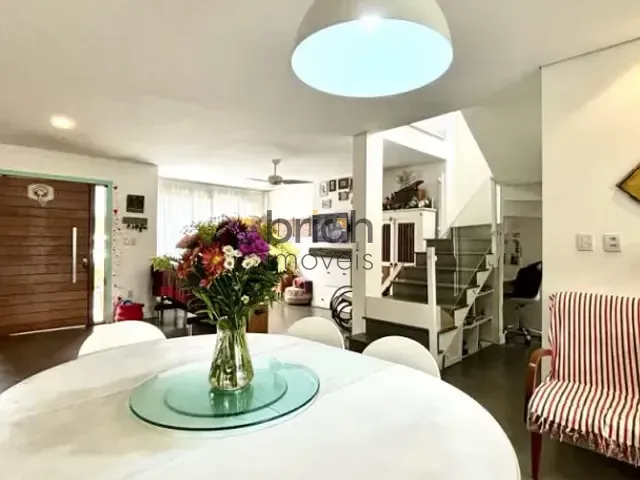 Casa 3 quartos e 3 banheiros, à venda, no bairro Rondônia em Novo Hamburgo