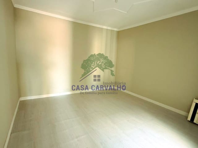 Casa 3 quartos e 2 banheiros, para alugar, no bairro Popular Velha em Corumbá