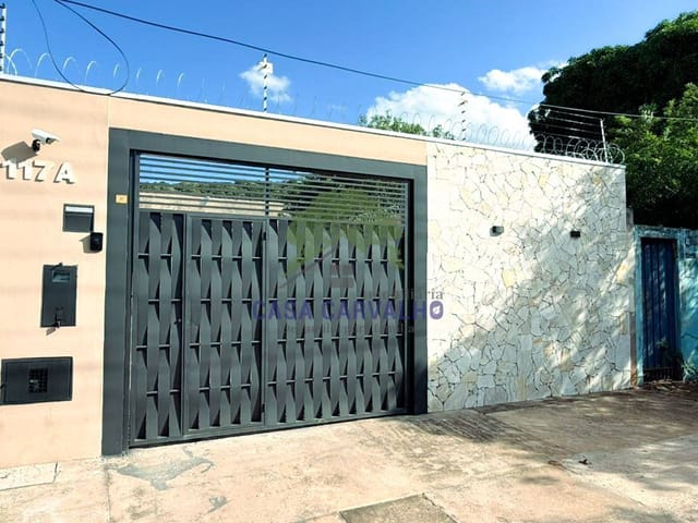 Casa 3 quartos e 2 banheiros, para alugar, no bairro Popular Velha em Corumbá
