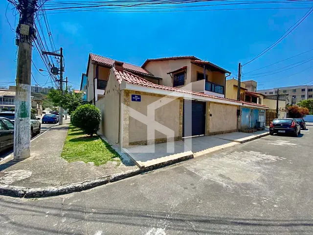 Casa 3 quartos e 3 banheiros, à venda, no bairro Jardim Alvorada em Nova Iguaçu