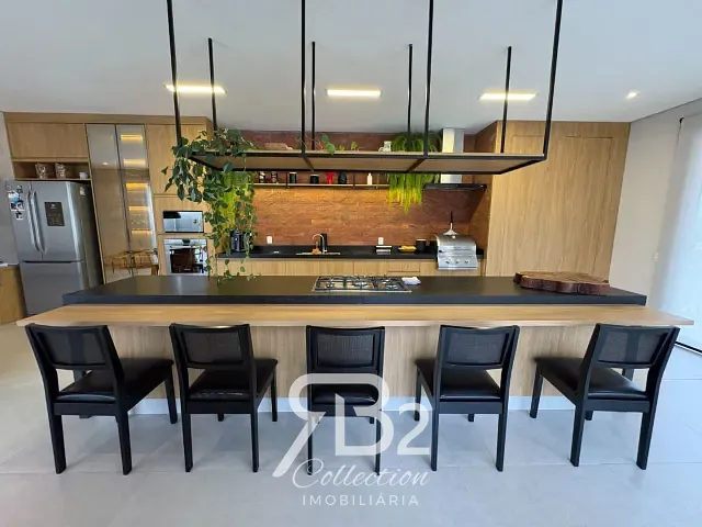 Casa com 558m² 3 quartos e 4 banheiros, à venda, no bairro Bairro da Posse em Itatiba