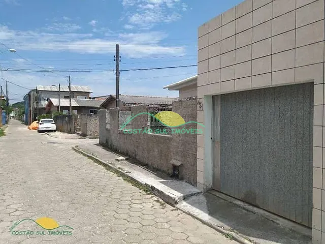 Casa com 180m² 2 quartos e 1 banheiro, à venda, no bairro Tapera em Florianópolis