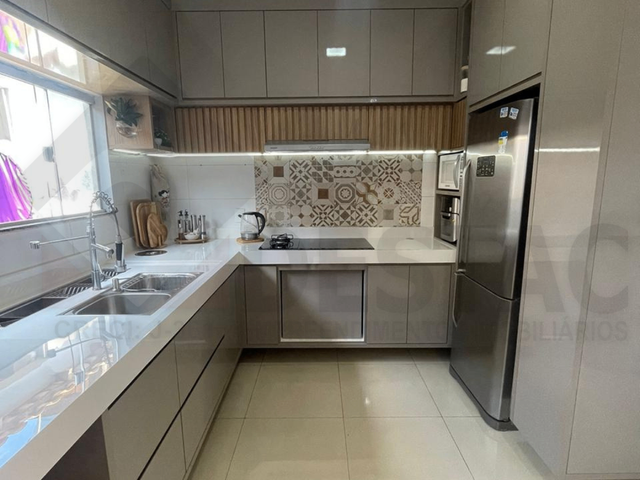 Casa 3 quartos e 4 banheiros, à venda, no bairro Novo Horizonte em Marabá