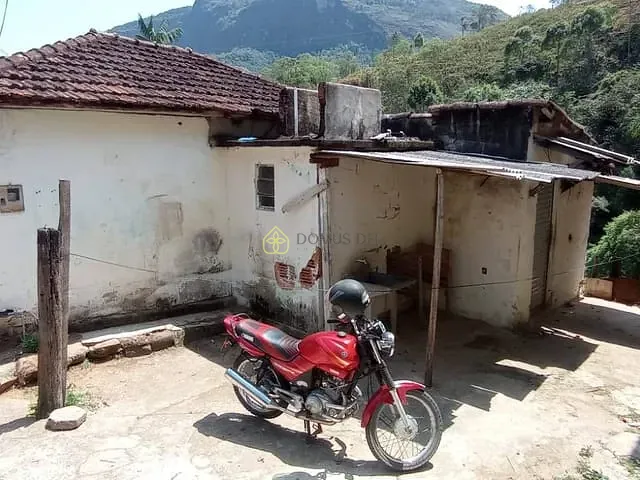 Casa com 413m² 2 quartos e 1 banheiro, à venda, no bairro Centro em Passa Vinte